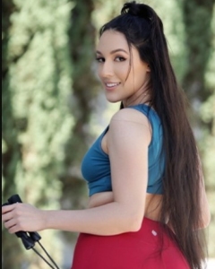 Селена Айви