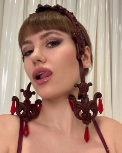 Алессия Тиз