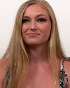 Маккензи Мэй